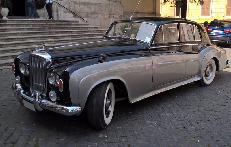 Noleggio Bentley S3 a Roma