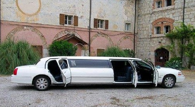 Lincoln Limousine White