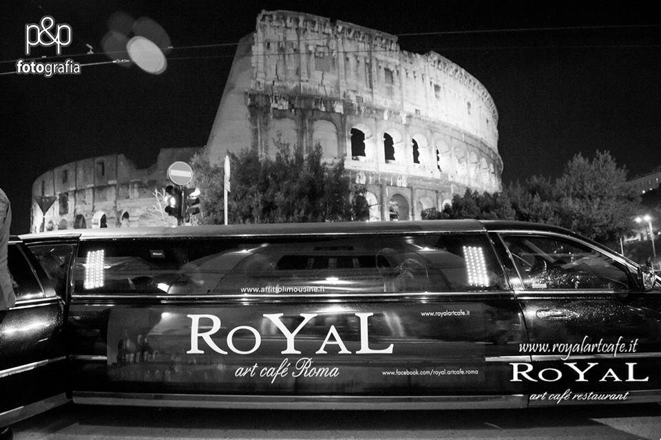 Pubblicità e spot cinema con auto d'epoca o limousine